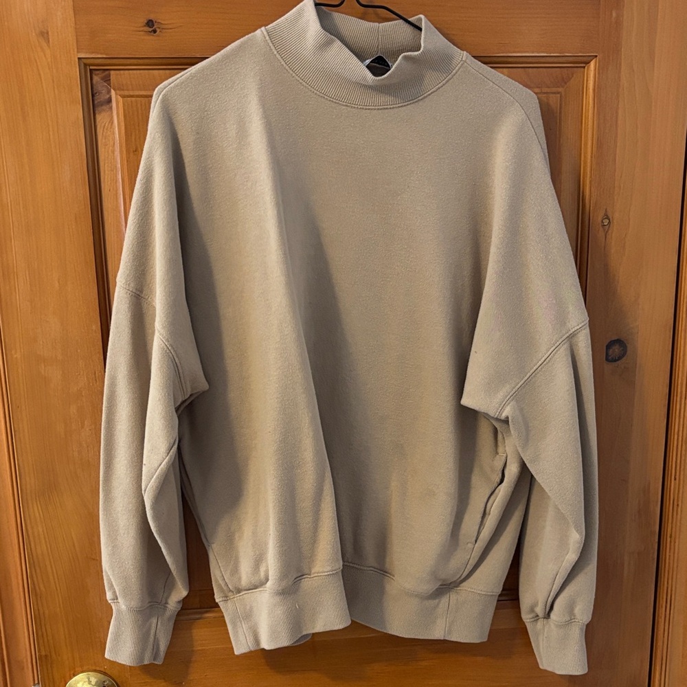 5/$25 Tan Crewneck/Turtleneck with Pockets